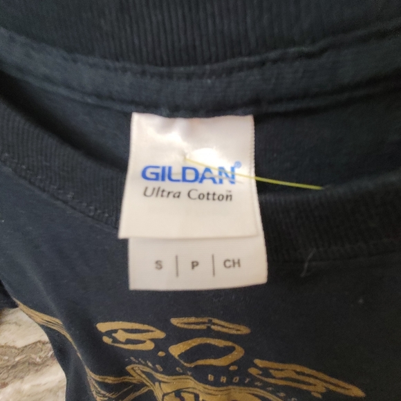 Is Bob heart and hustle T-shirt - Picture 2 of 3